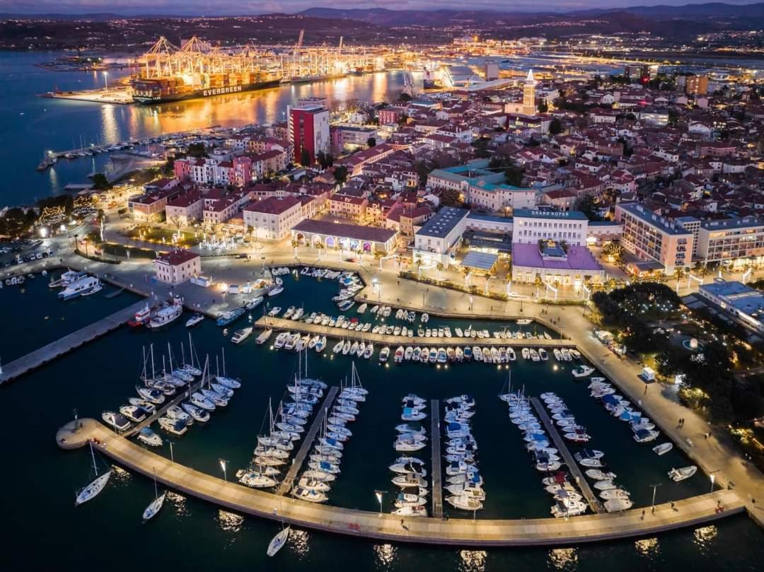 Koper Center Apartment Near-Beach-Free-Garage-Parking Zewnętrze zdjęcie